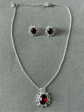 Silver Red Garnet Style Pendant Necklace & Stud Earrings Set